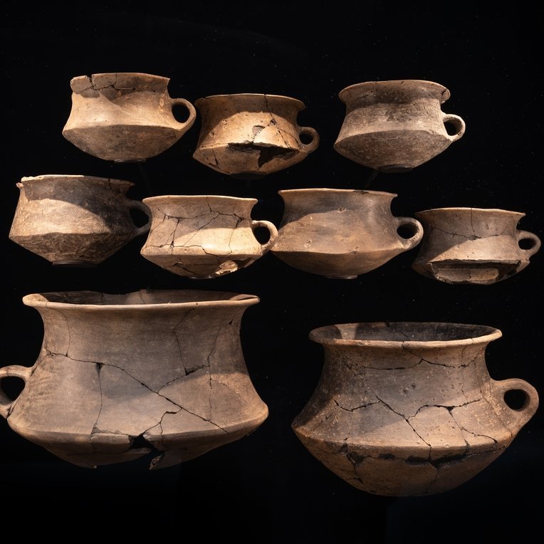 Der Aunjetitzer Tassendepot vom Fundort Pömmelte. © Landesamt für Denkmalpflege und Archäologie Sachsen-Anhalt, Michel Klehm.