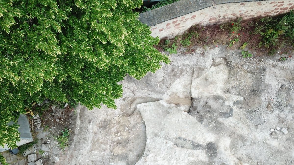 Ostabschluss der Klosterkirche mit südlicher Seitenapsis und südlichem Teil der Hauptapsis. © Landesamt für Denkmalpflege und Archäologie Sachsen-Anhalt, Dirk Höhne.