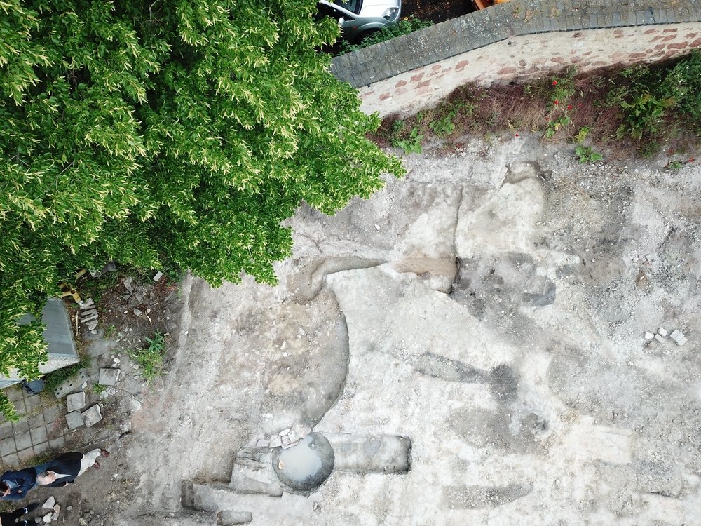 Drohnenfoto: Ostabschluss der Klosterkirche mit südlicher Seitenapsis und südlichem Teil der Hauptapsis. © Landesamt für Denkmalpflege und Archäologie Sachsen-Anhalt, Dirk Höhne.