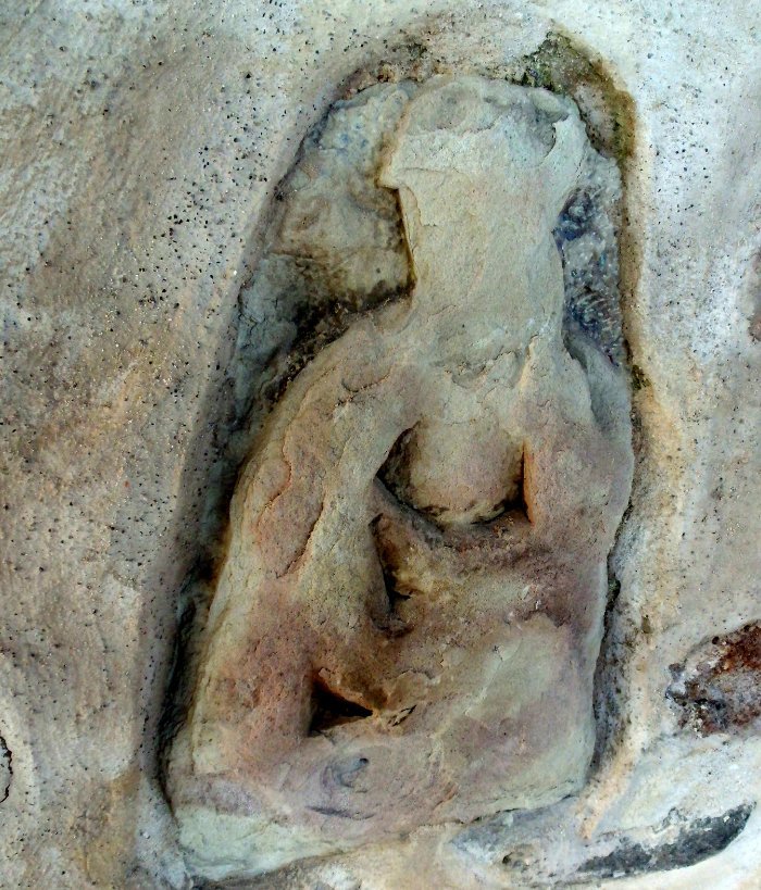 Abbildung 10: Gewandunterteil der Christus-Darstellungen. © Ulrich Fach (Zerbst).