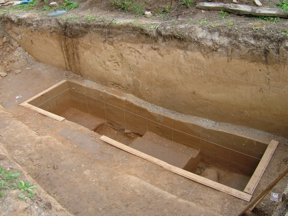 Abbildung 2: Grabungsfläche von 2005 in Breitenbach. Breitenbach, Burgenlandkreis. © J. Schäfer.