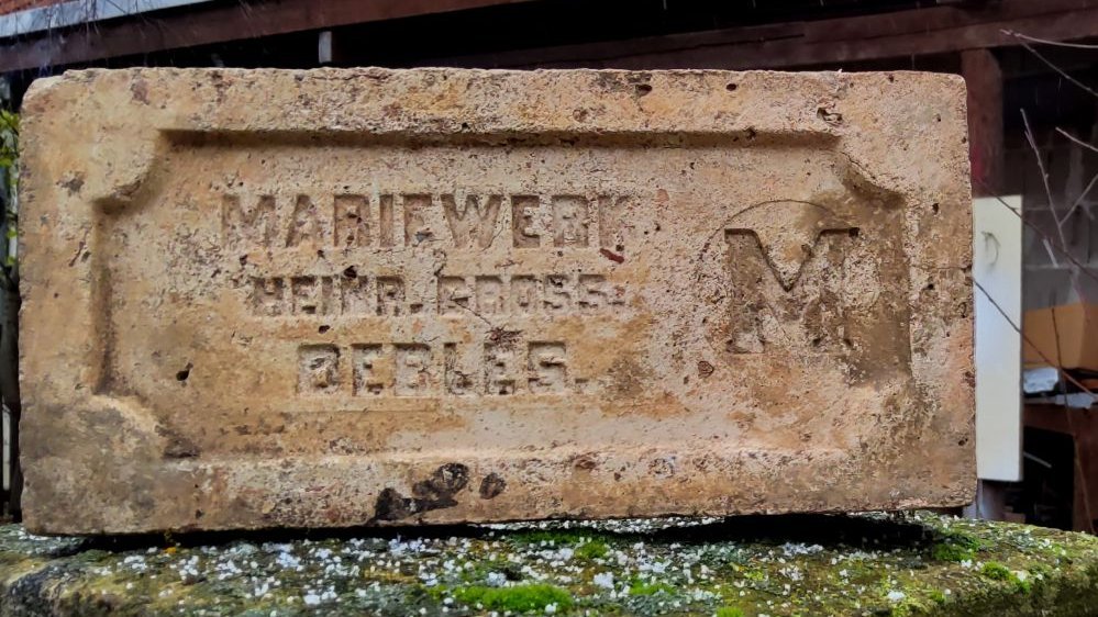 Backstein der Ziegelei Grube Marie, bei Oeblis Schlechtewitz, ungefähr 1880. © Landesamt für Denkmalpflege und Archäologie Sachsen-Anhalt.
